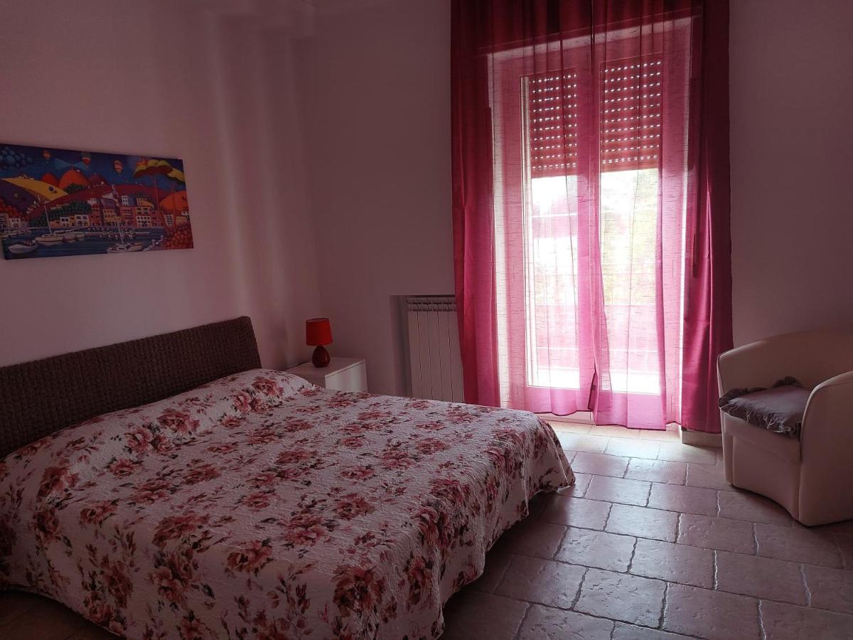 Marina Apartments Taranto Exteriör bild